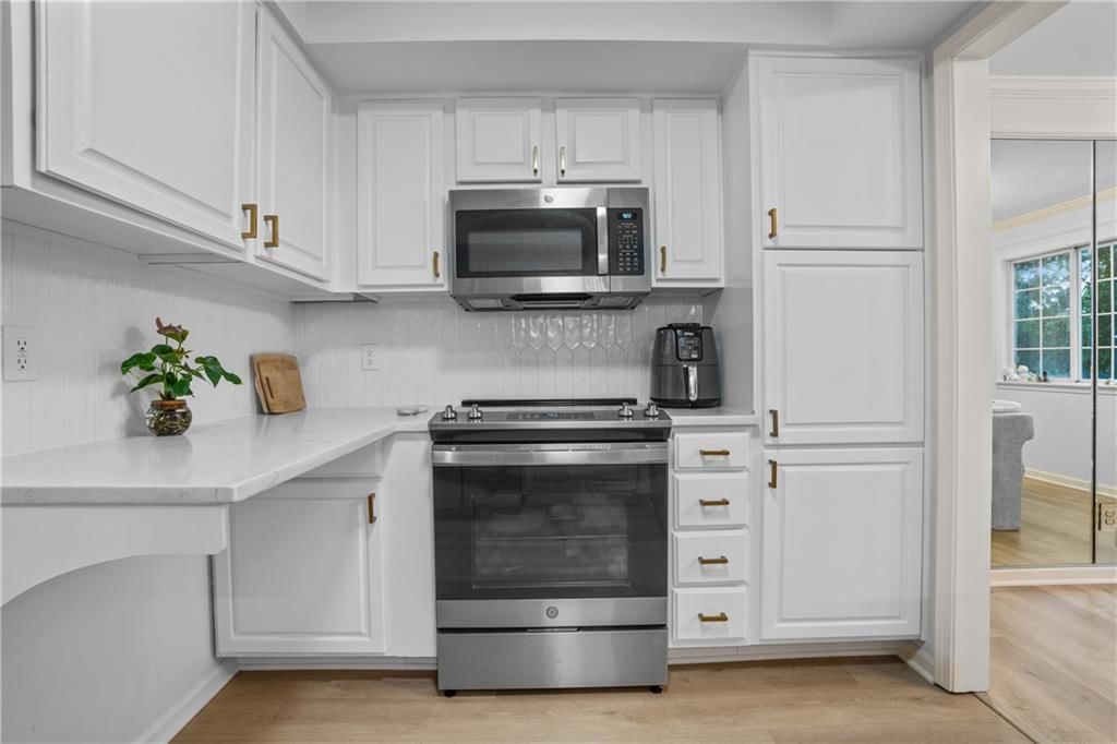 Photo 7 of 25 - 4013 S Crysler Avenue