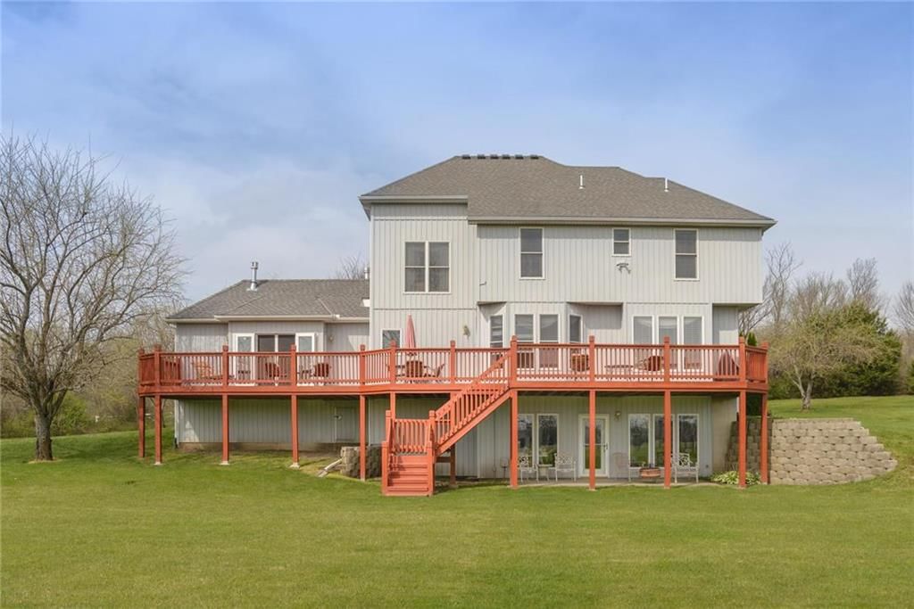 Photo 8 of 25 - 28099 Overbrook Road