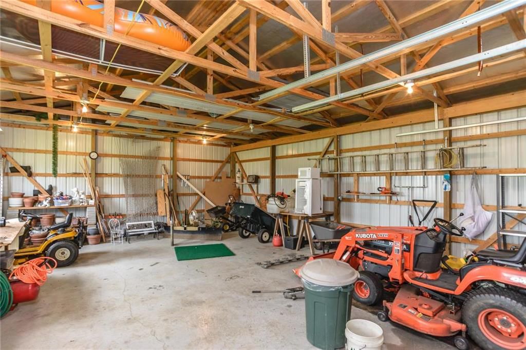 Photo 10 of 25 - 28099 Overbrook Road