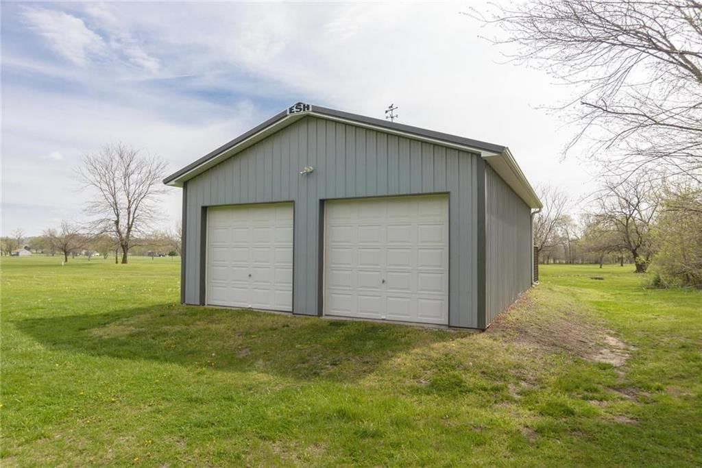 Photo 11 of 25 - 28099 Overbrook Road