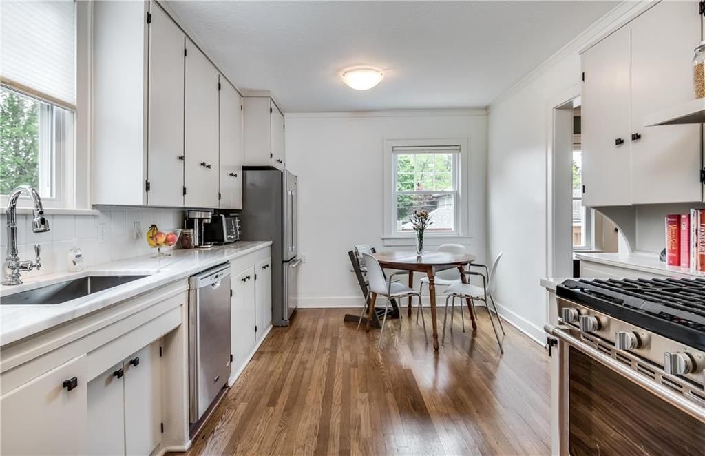 108 W 69th Terrace — photo 10