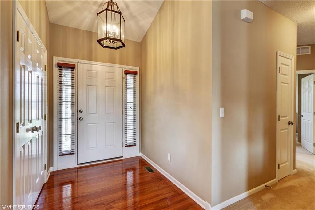 Photo 2 of 14 - 4901 NE 79th Street