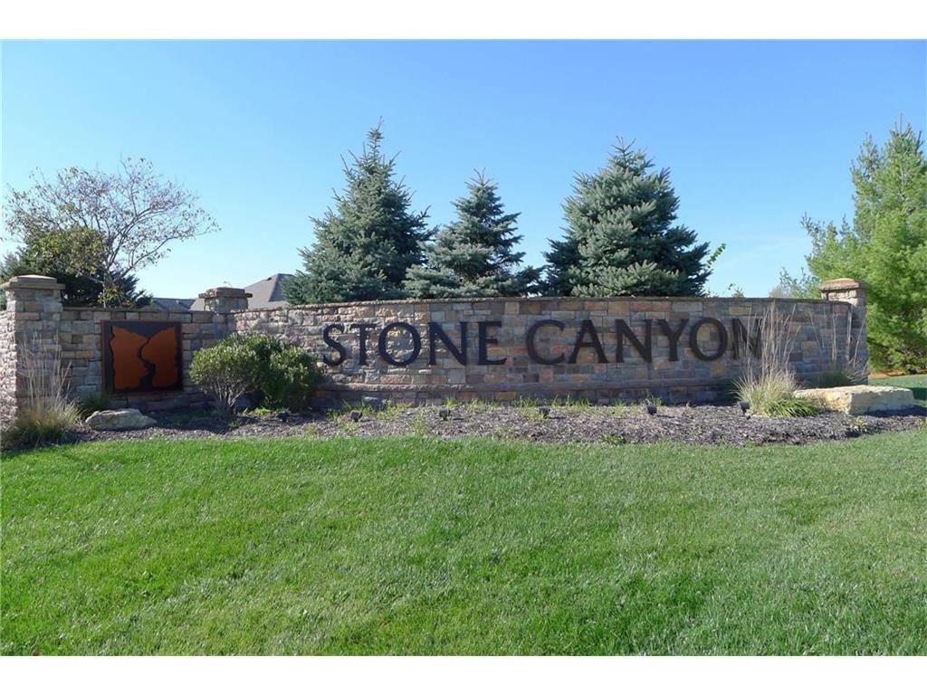 4245 S Stone Canyon Drive — photo 1