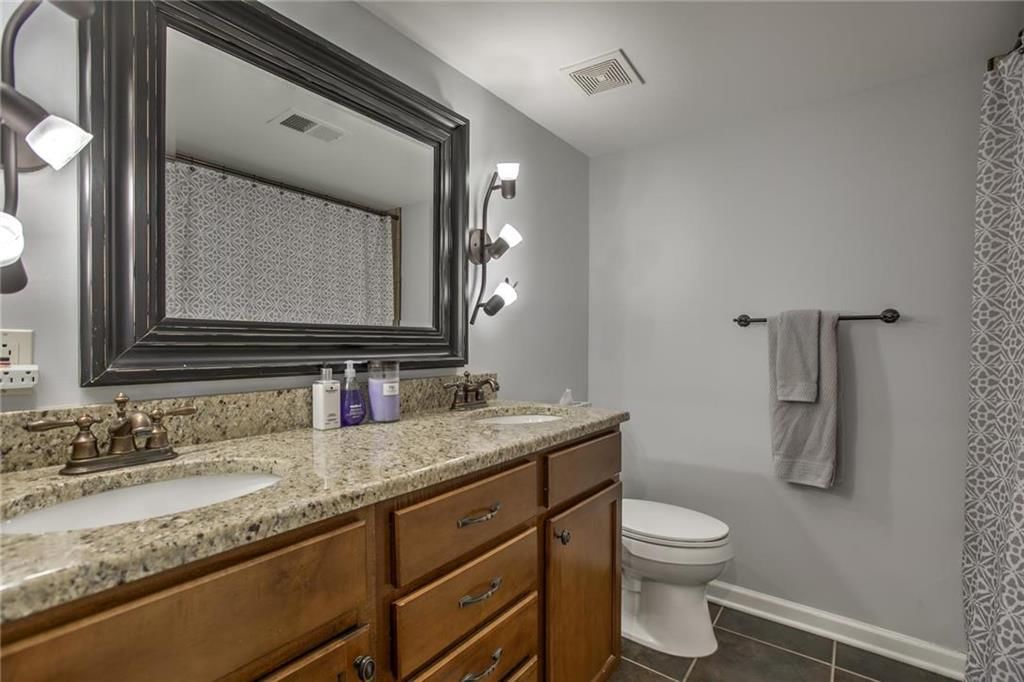 Photo 11 of 23 - 4430 Jarboe  #5 Street