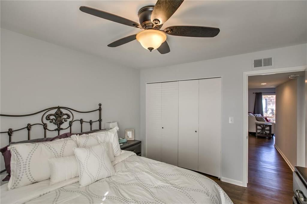 Photo 15 of 23 - 4430 Jarboe  #5 Street