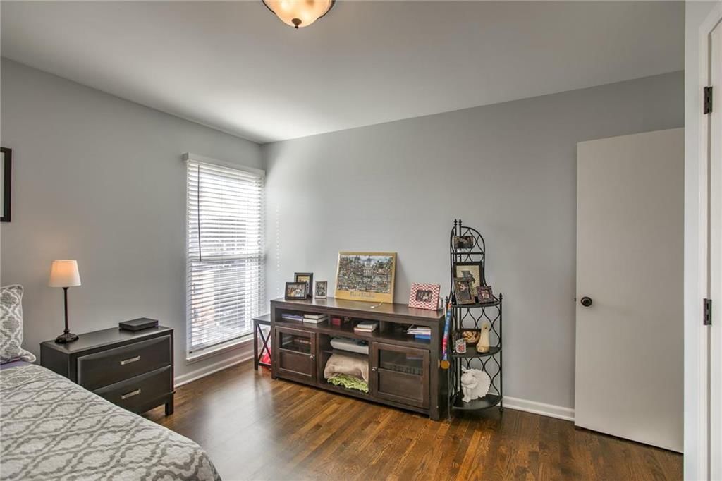 Photo 19 of 23 - 4430 Jarboe  #5 Street