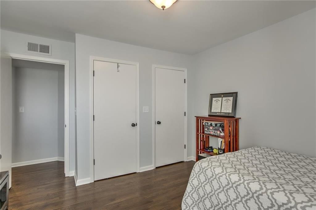 Photo 20 of 23 - 4430 Jarboe  #5 Street