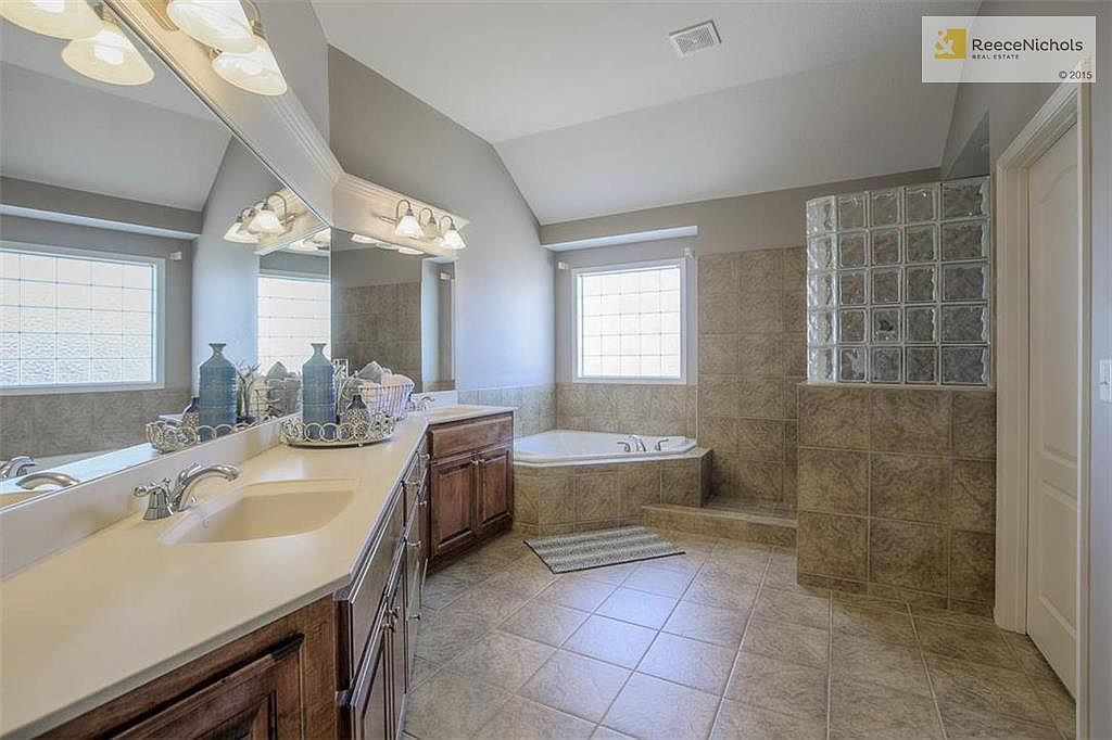 10804 W 163rd Street — photo 19
