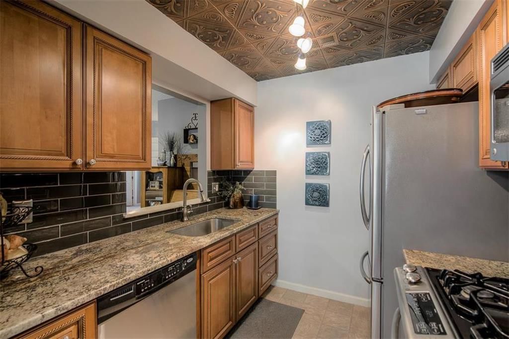 12160 HAYES Street — photo 7