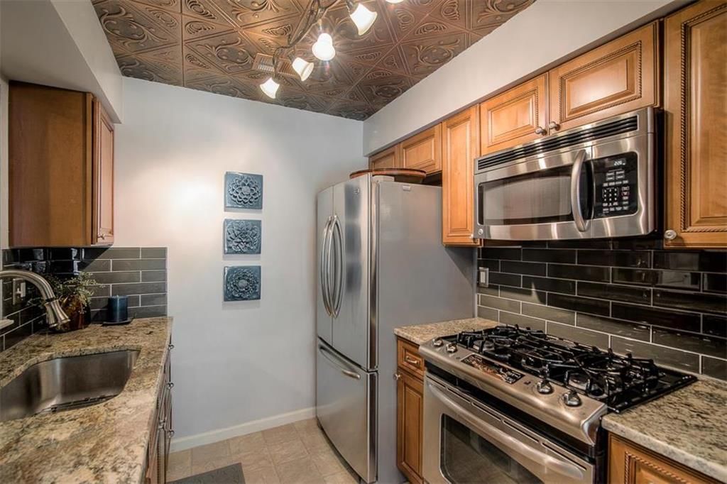 12160 HAYES Street — photo 8