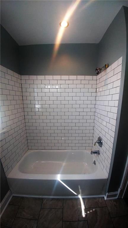 2924 & 2926 Holmes Street — photo 17