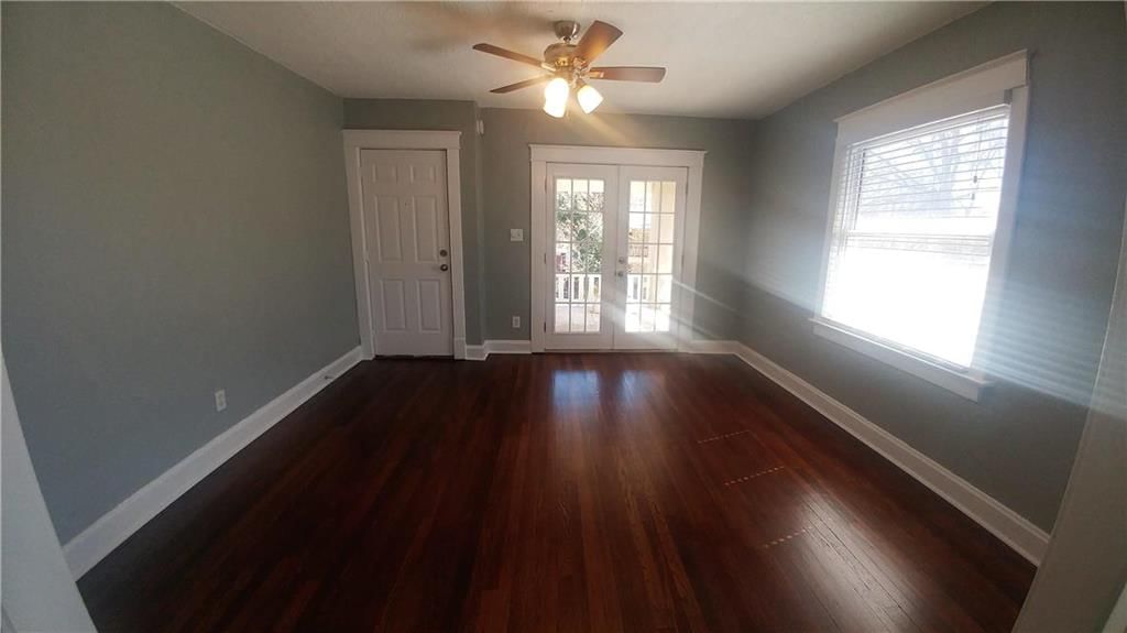 2924 & 2926 Holmes Street — photo 21