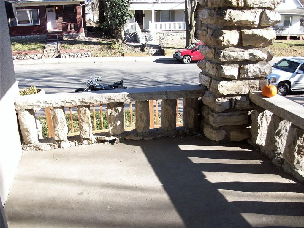 2924 & 2926 Holmes Street — photo 24