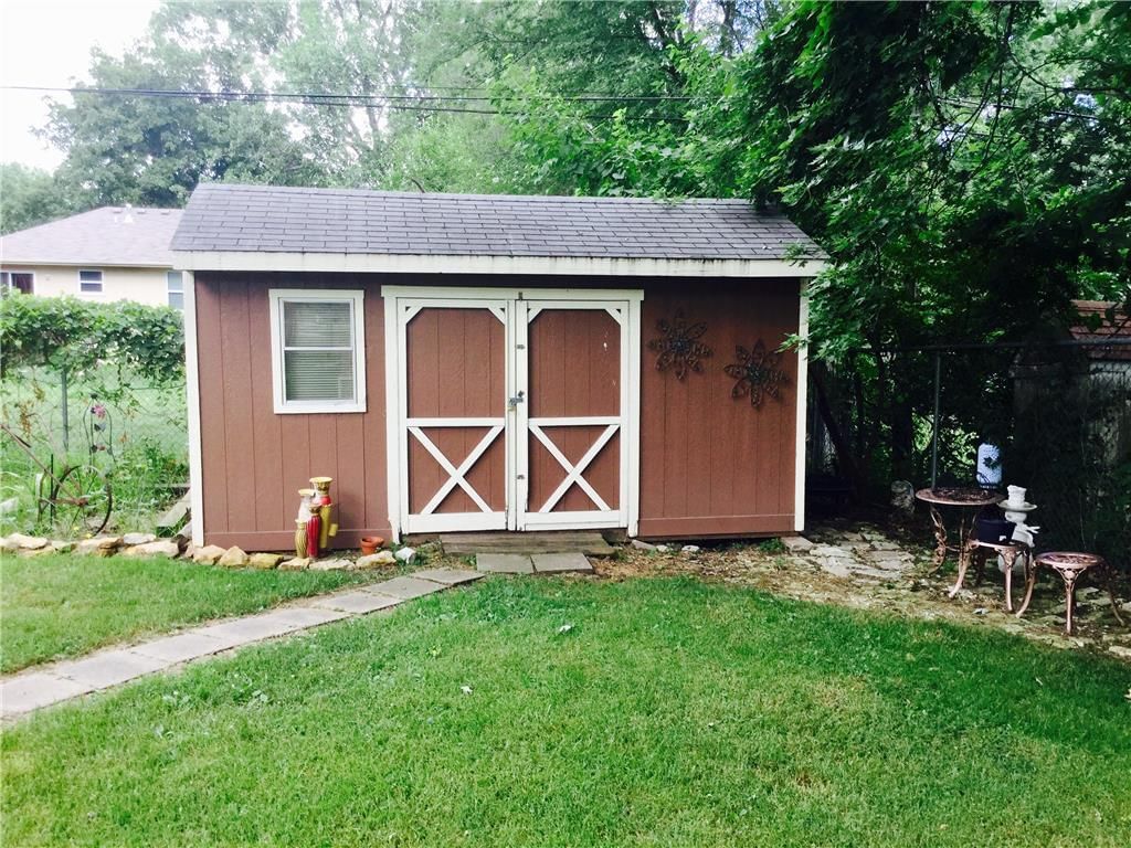 17211 Chestnut Drive — photo 26