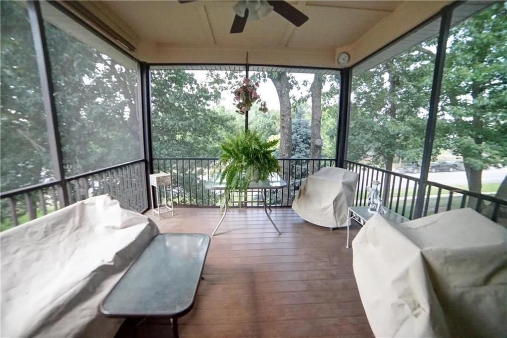 404 NE Wild Rose Lane — photo 7