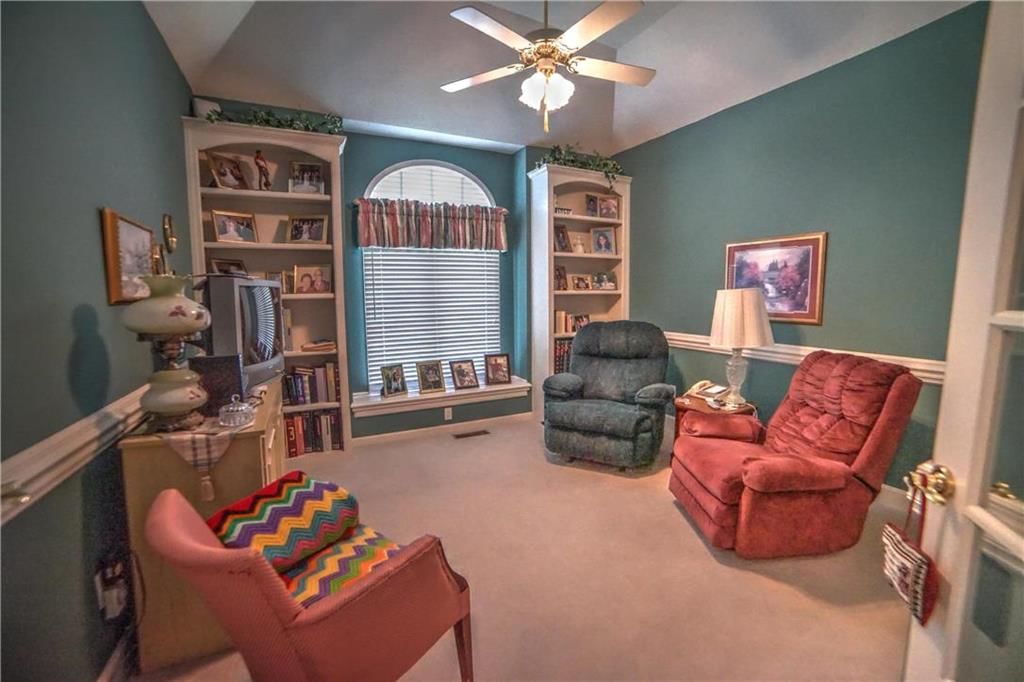 404 NE Wild Rose Lane — photo 13