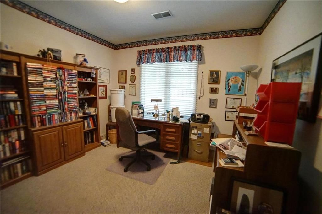 404 NE Wild Rose Lane — photo 15