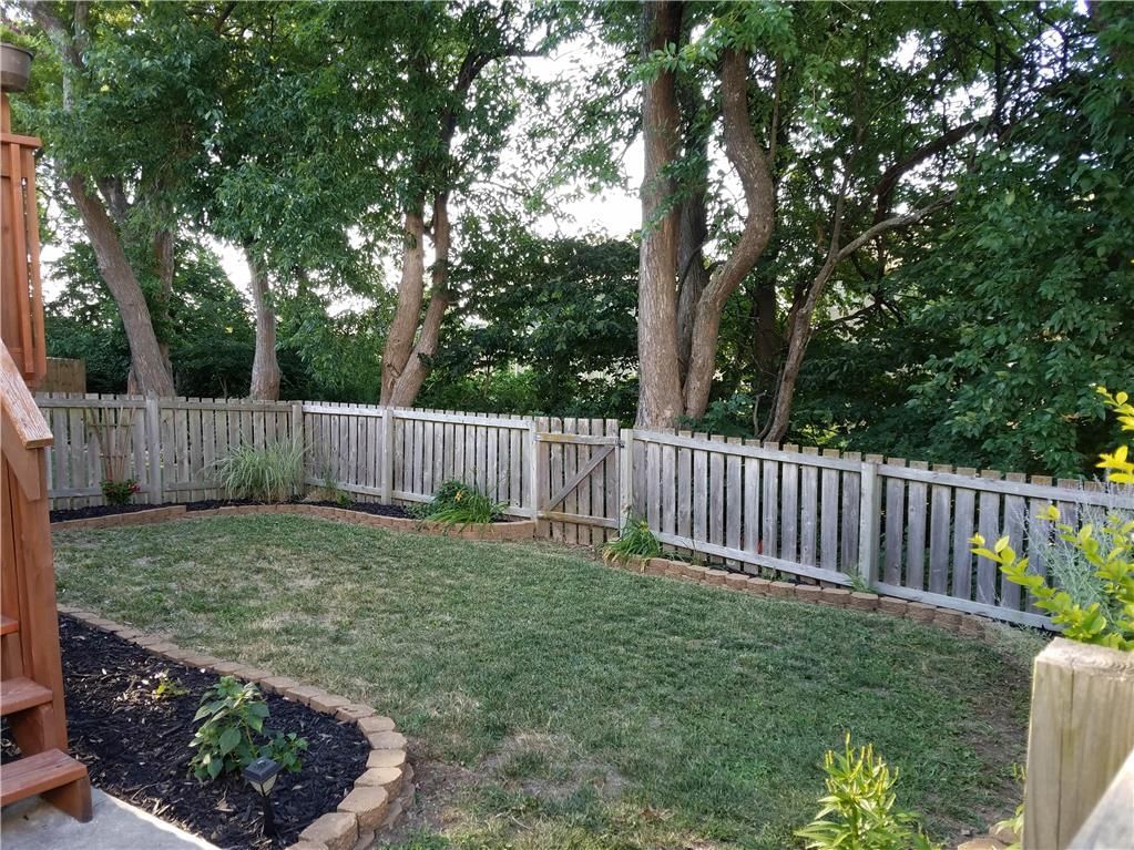 1252 Granada Drive — photo 8
