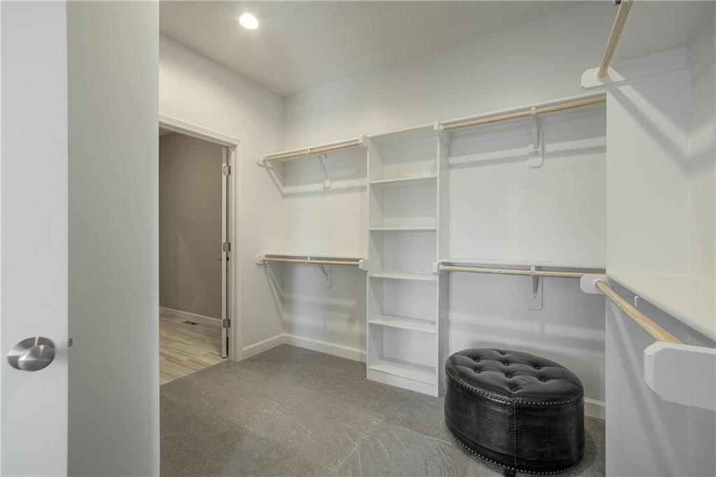 19024 Theden Street — photo 18