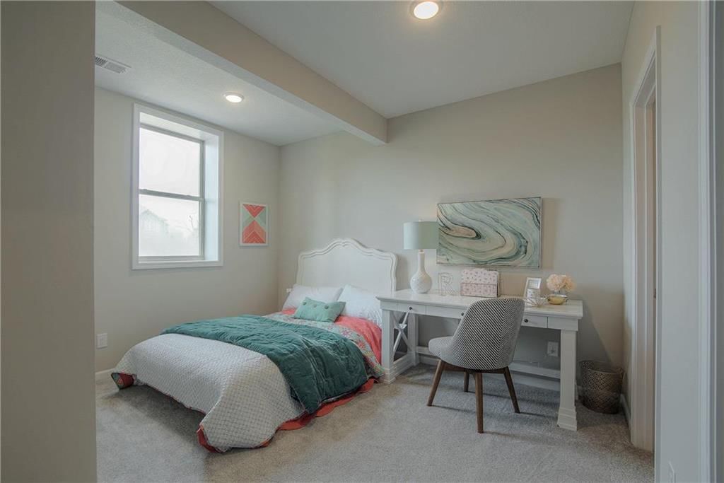 19024 Theden Street — photo 23