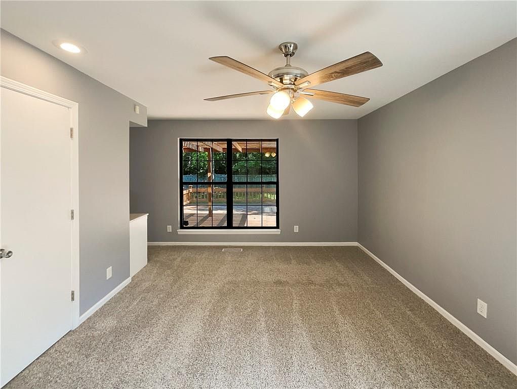 928 NE 87th Terrace — photo 15
