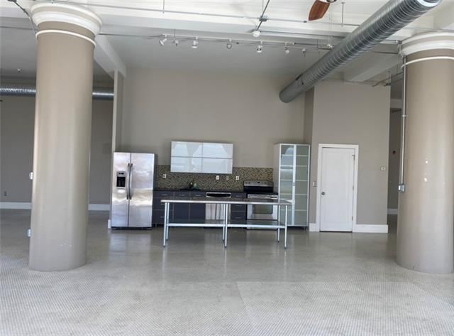602 Felix Street — photo 18