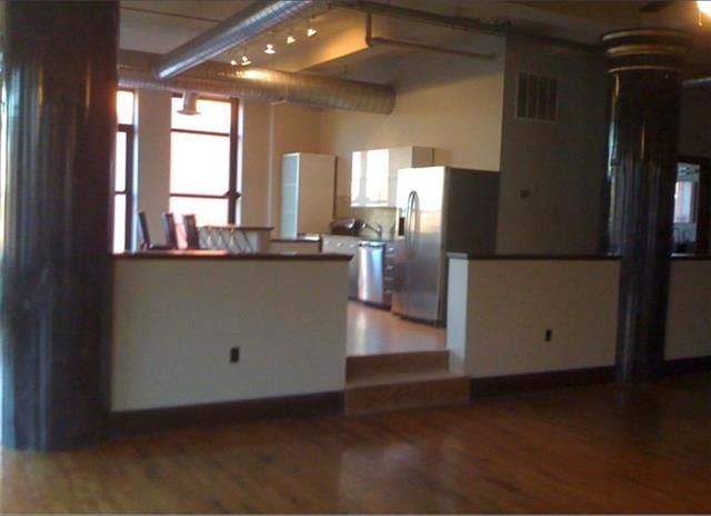 602 Felix Street — photo 30