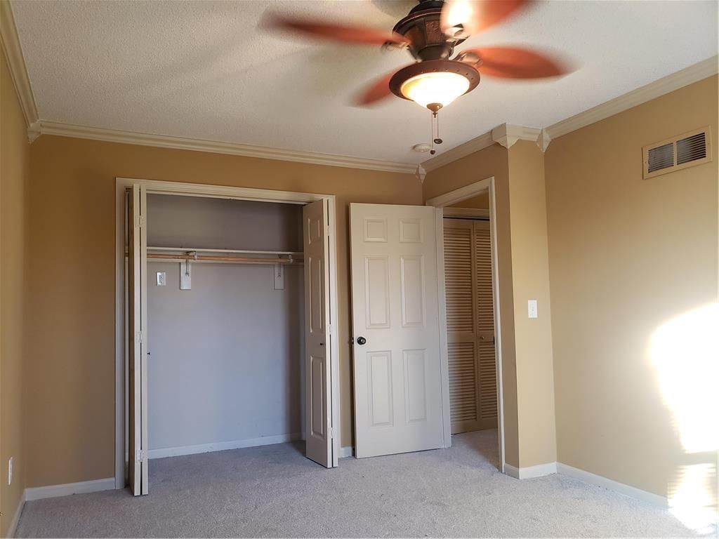 14512 WILSHIRE Circle — photo 24