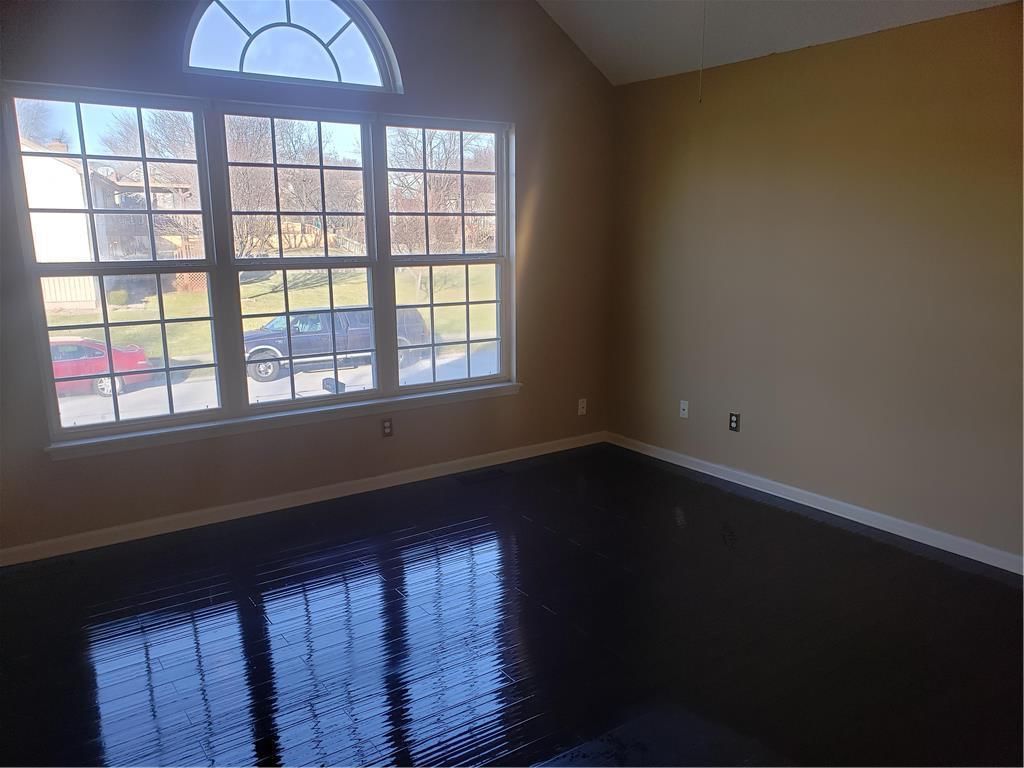 14512 WILSHIRE Circle — photo 28