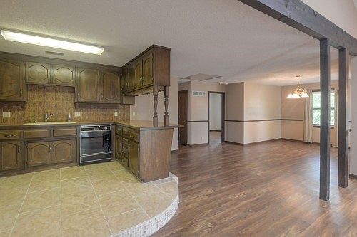 6700 FARLEY Avenue — photo 5