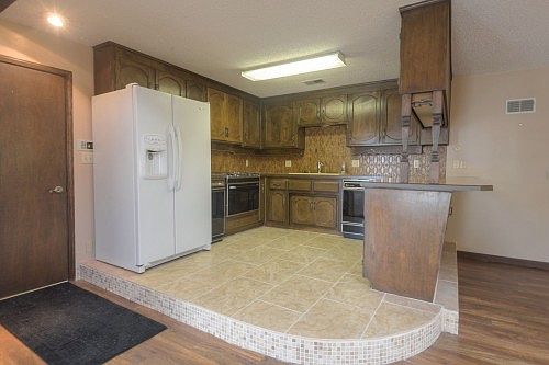 6700 FARLEY Avenue — photo 7
