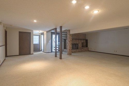 6700 FARLEY Avenue — photo 17