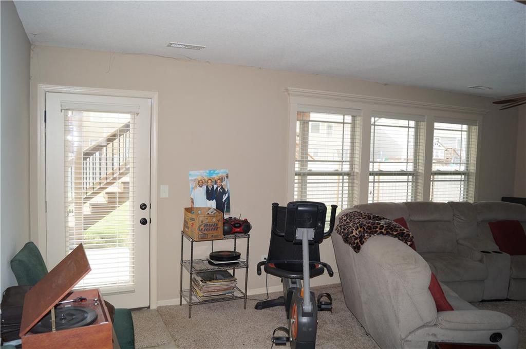 11324 Yecker Avenue — photo 17