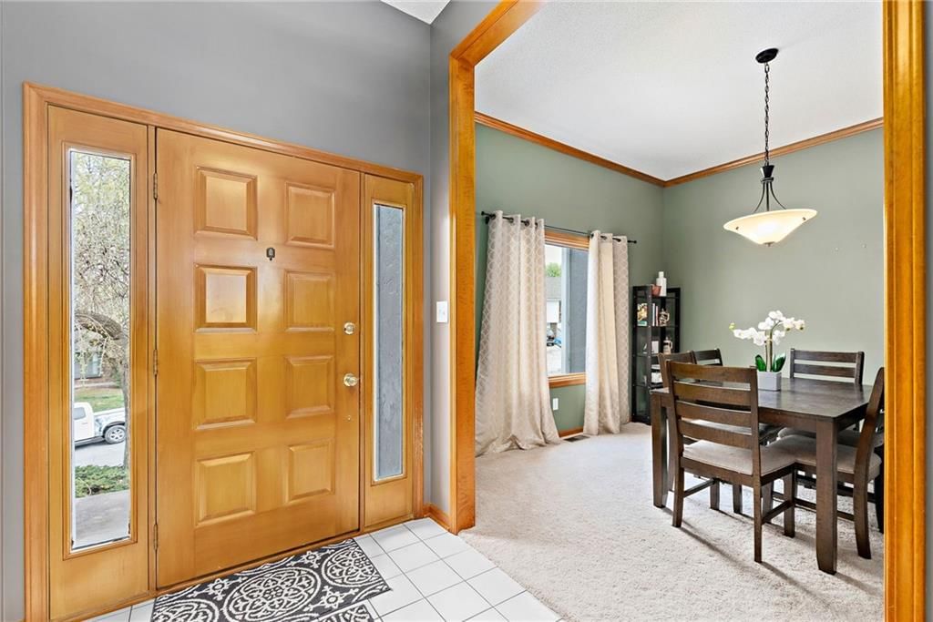 206 NW Redwood Court — photo 5