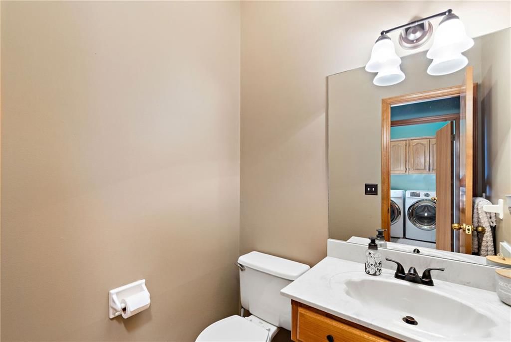 206 NW Redwood Court — photo 17
