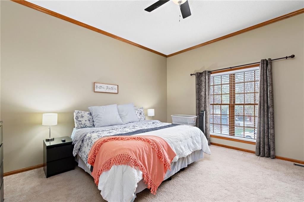206 NW Redwood Court — photo 18