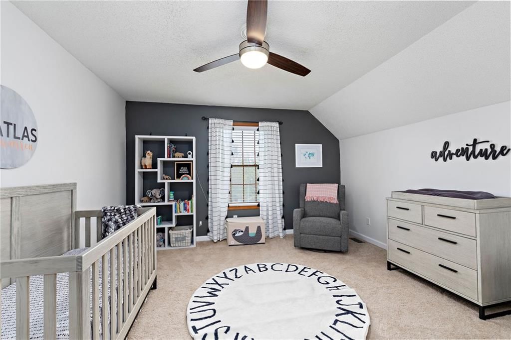206 NW Redwood Court — photo 22