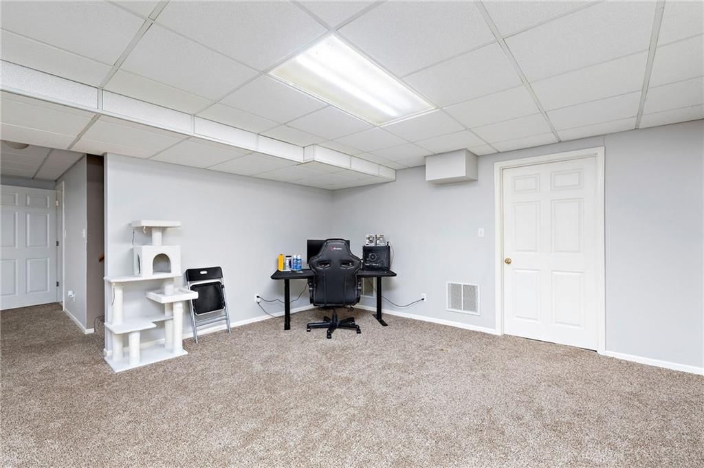 206 NW Redwood Court — photo 27