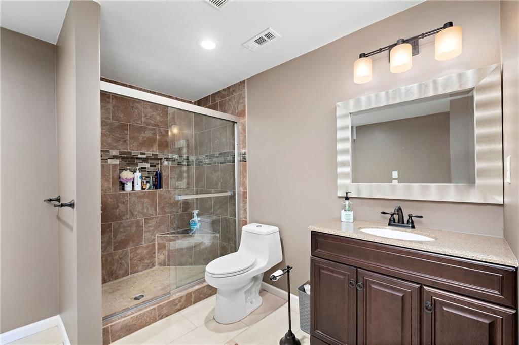 206 NW Redwood Court — photo 31