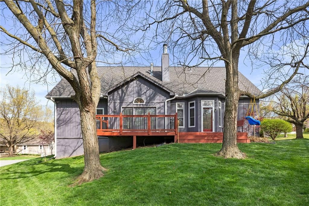 206 NW Redwood Court — photo 34