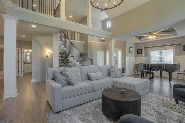 816 Foxglove Lane — photo 8