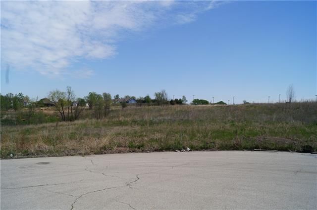 3124 N 103rd Terrace — photo 4