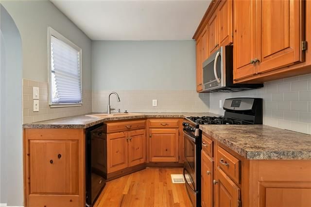 8804 W 79 Street — photo 9