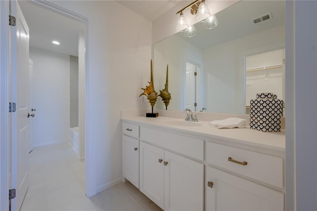 2436 W 180th Street — photo 26