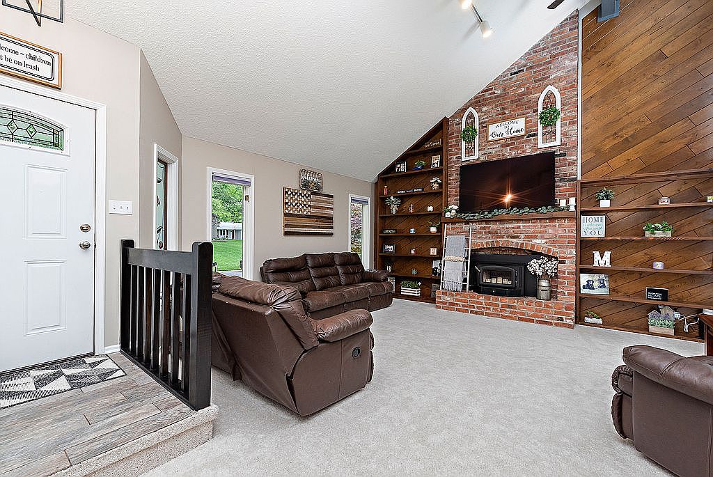 8939 Twilight Lane — photo 6