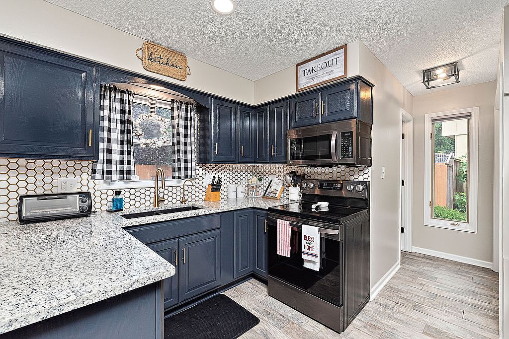 8939 Twilight Lane — photo 14