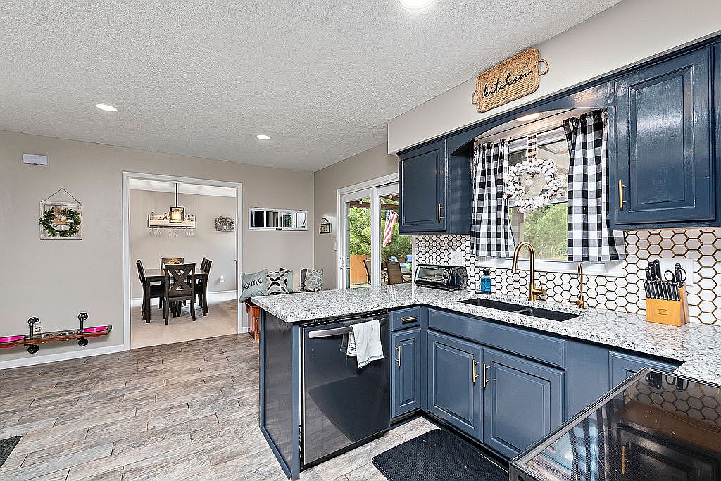 8939 Twilight Lane — photo 15