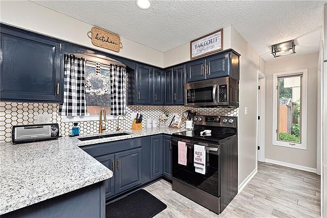 8939 Twilight Lane — photo 44