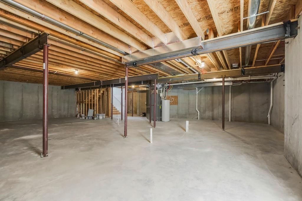 15840 Granada Street — photo 34
