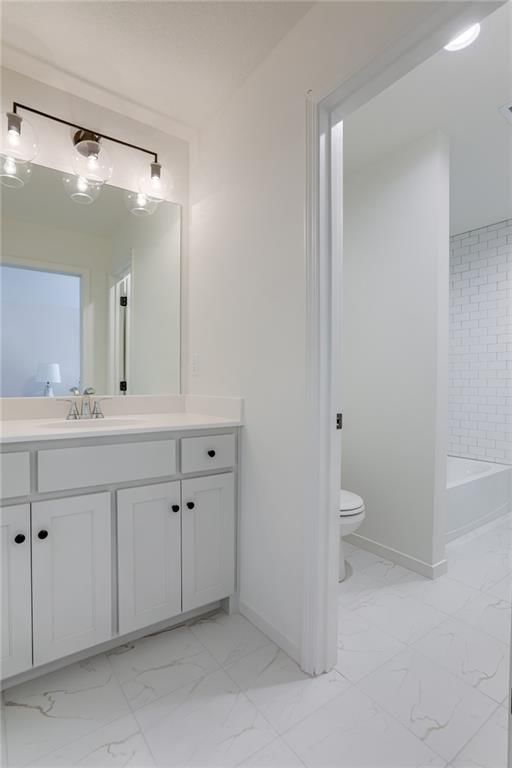 2432 W 177th Street — photo 38